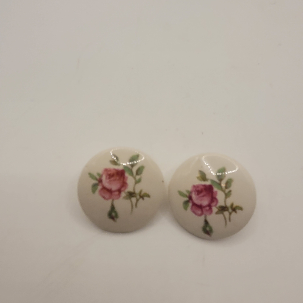 Vintage Flower Pierced Post Earrings
